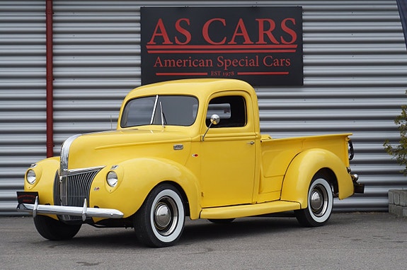 Ford Pick up 2 of 5