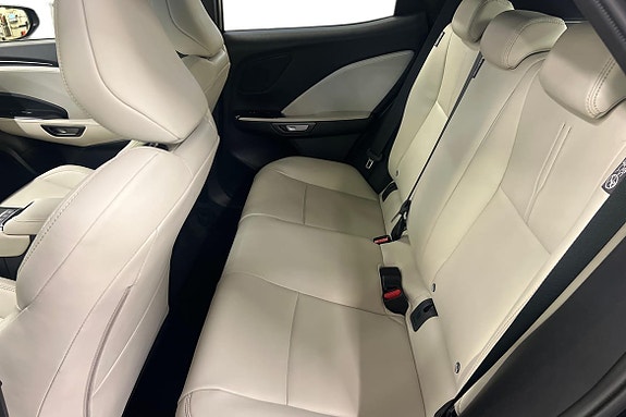 Lexus LBX 12 of 26