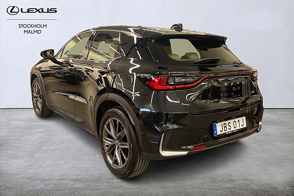 Lexus LBX 3 of 26