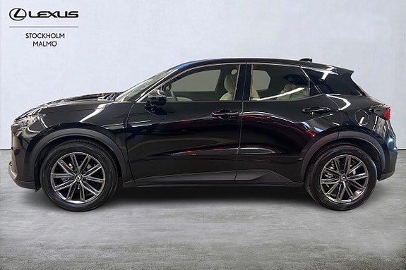 Lexus LBX 2 of 26
