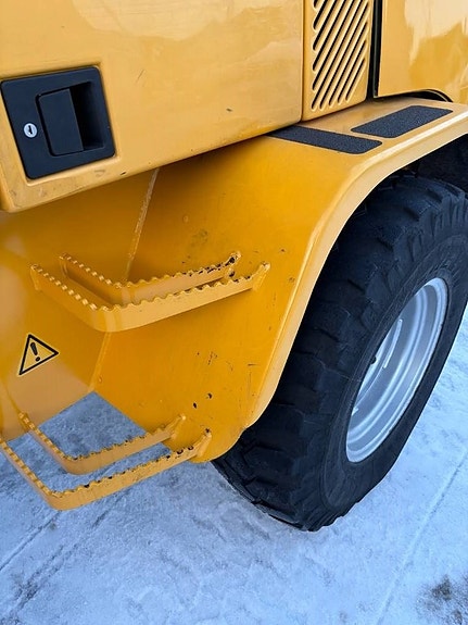 Volvo L 30 B Pro 6 of 8