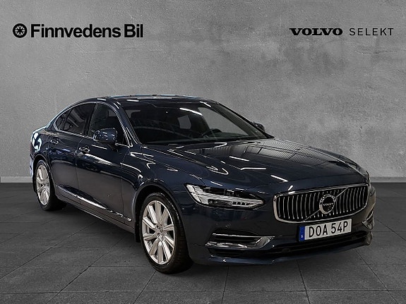 Volvo S90 2 of 5