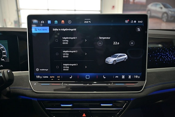 Volkswagen Passat 18 of 30