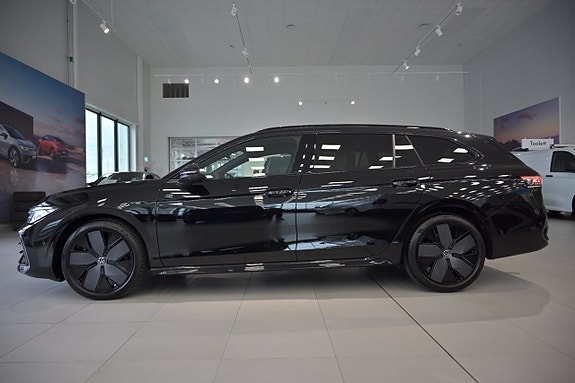 Volkswagen Passat 7 of 30