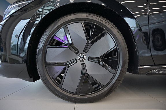 Volkswagen Passat 11 of 30