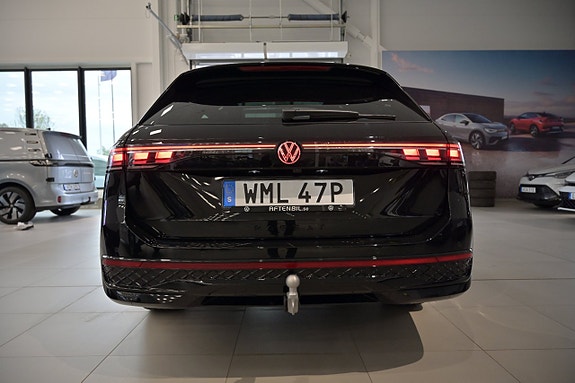 Volkswagen Passat 9 of 30