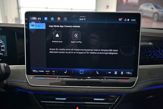 Volkswagen Passat 19 of 30