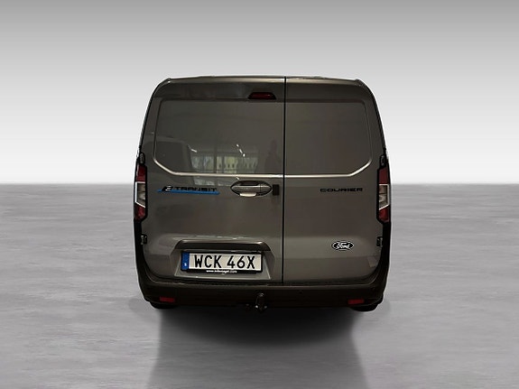 Ford E-Transit 6 of 11