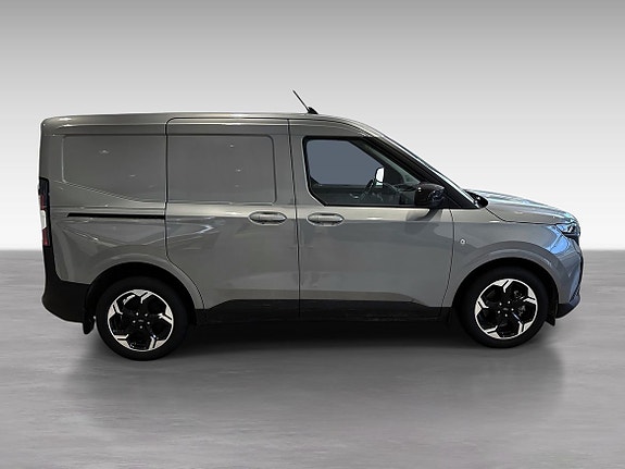 Ford E-Transit 4 of 5