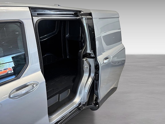 Ford E-Transit 11 of 11