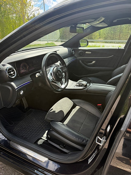 Mercedes-Benz E200 5 of 5