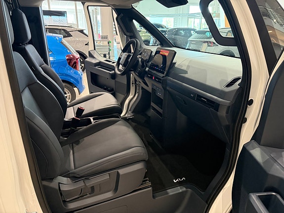 Kia PV5 11 of 13