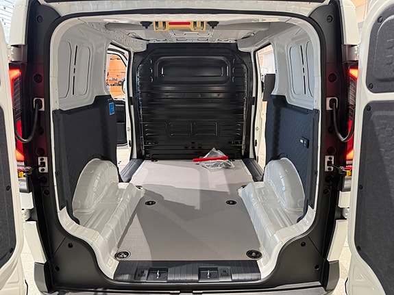 Kia PV5 9 of 13