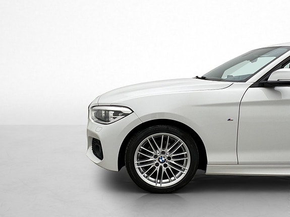 BMW 118d 28 of 30