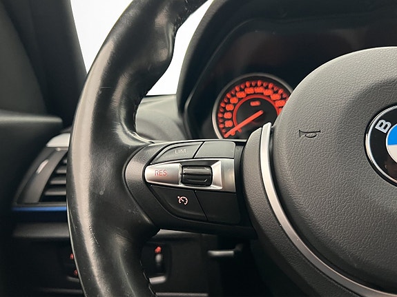 BMW 118d 15 of 30