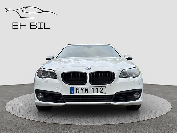 BMW 520d 2 of 5