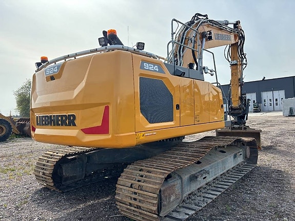 Liebherr R 924 5 of 9