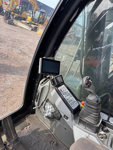 Liebherr R 924 8 of 9
