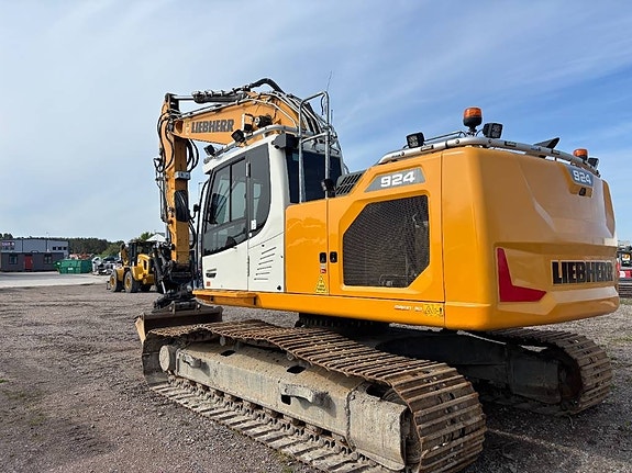 Liebherr R 924 4 of 9