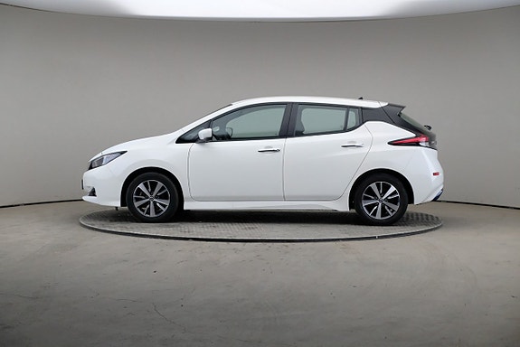 Nissan Leaf 4 of 5