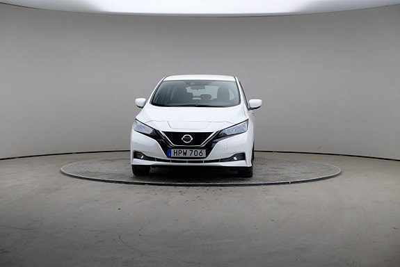 Nissan Leaf 3 of 5