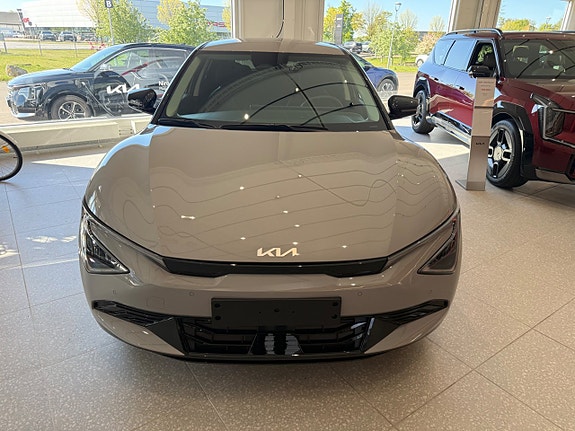 Kia EV6 14 of 15