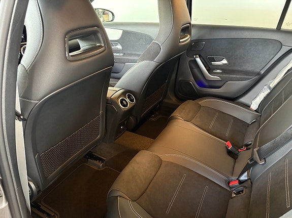 Mercedes-Benz A250 7 of 9