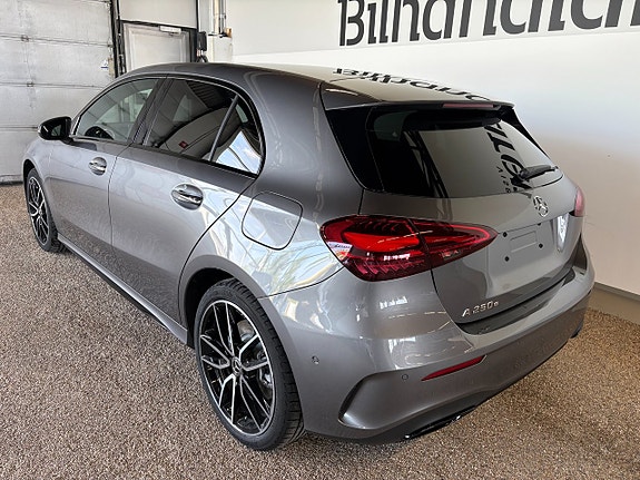 Mercedes-Benz A-Klass 4 of 5