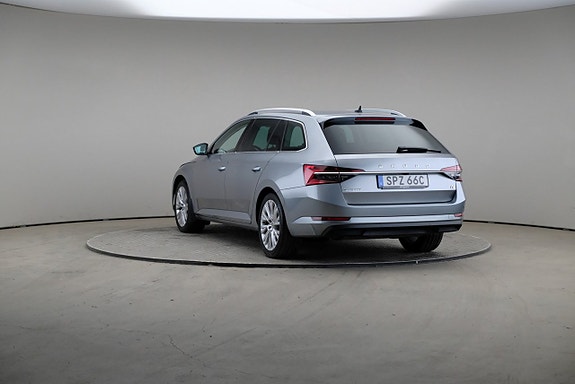 Skoda Superb 2 of 5