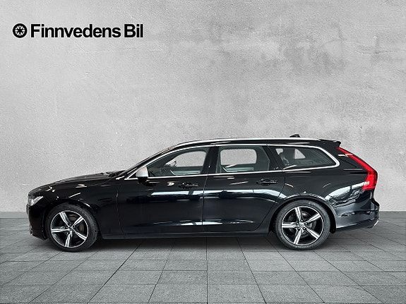 Volvo V90 2 of 5