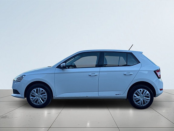 Skoda Fabia 3 of 5