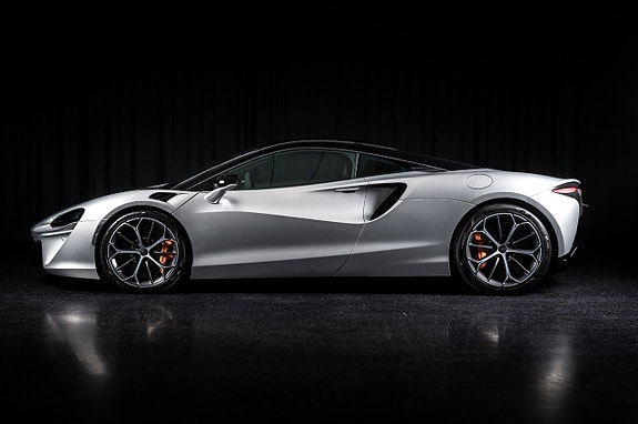 McLaren Artura 10 of 27