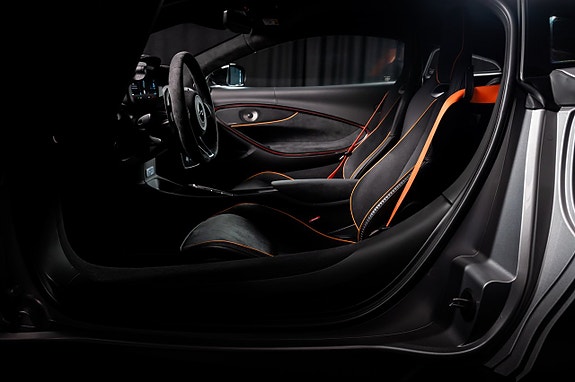 McLaren Artura 21 of 27