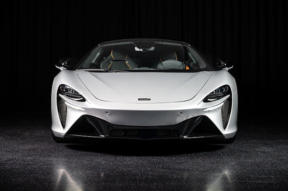 McLaren Artura 5 of 5