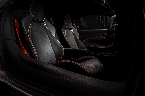 McLaren Artura 23 of 27
