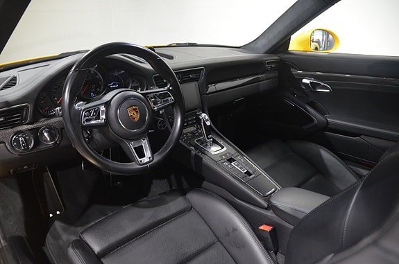 Porsche 911 Turbo S 12 of 25