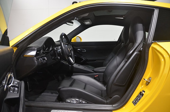 Porsche 911 Turbo S 10 of 25