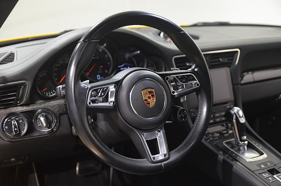 Porsche 911 Turbo S 14 of 25