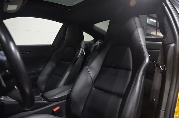 Porsche 911 Turbo S 11 of 25