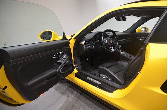 Porsche 911 Turbo S 9 of 25