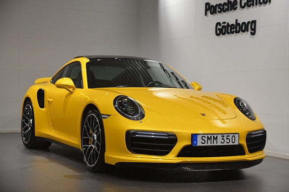 Porsche 911 Turbo S 2 of 5