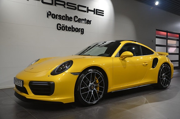 Porsche 911 Turbo S 8 of 25