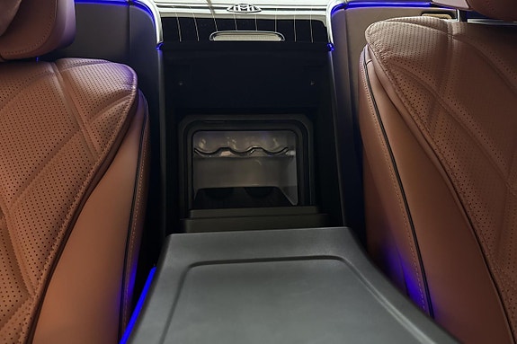 Mercedes-Benz S-Klass 27 of 30