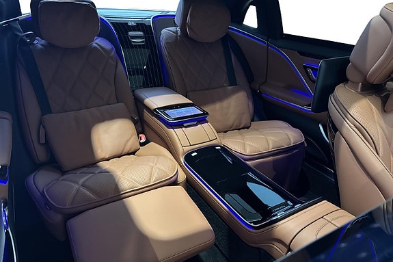 Mercedes-Benz S-Klass 18 of 30