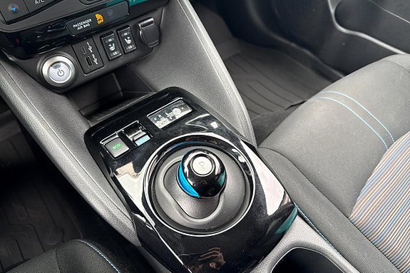 Nissan Leaf 12 of 12
