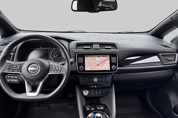 Nissan Leaf 7 of 12