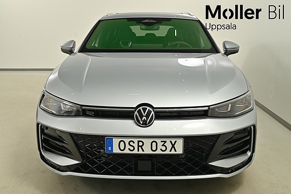 Volkswagen Passat 2 of 5