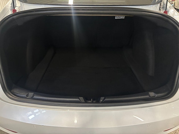 Tesla Model 3 21 of 22