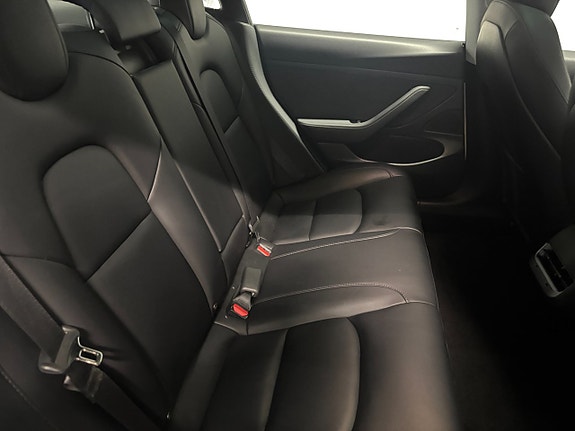 Tesla Model 3 11 of 22