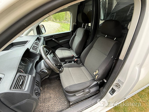 Volkswagen Caddy Maxi 8 of 11
